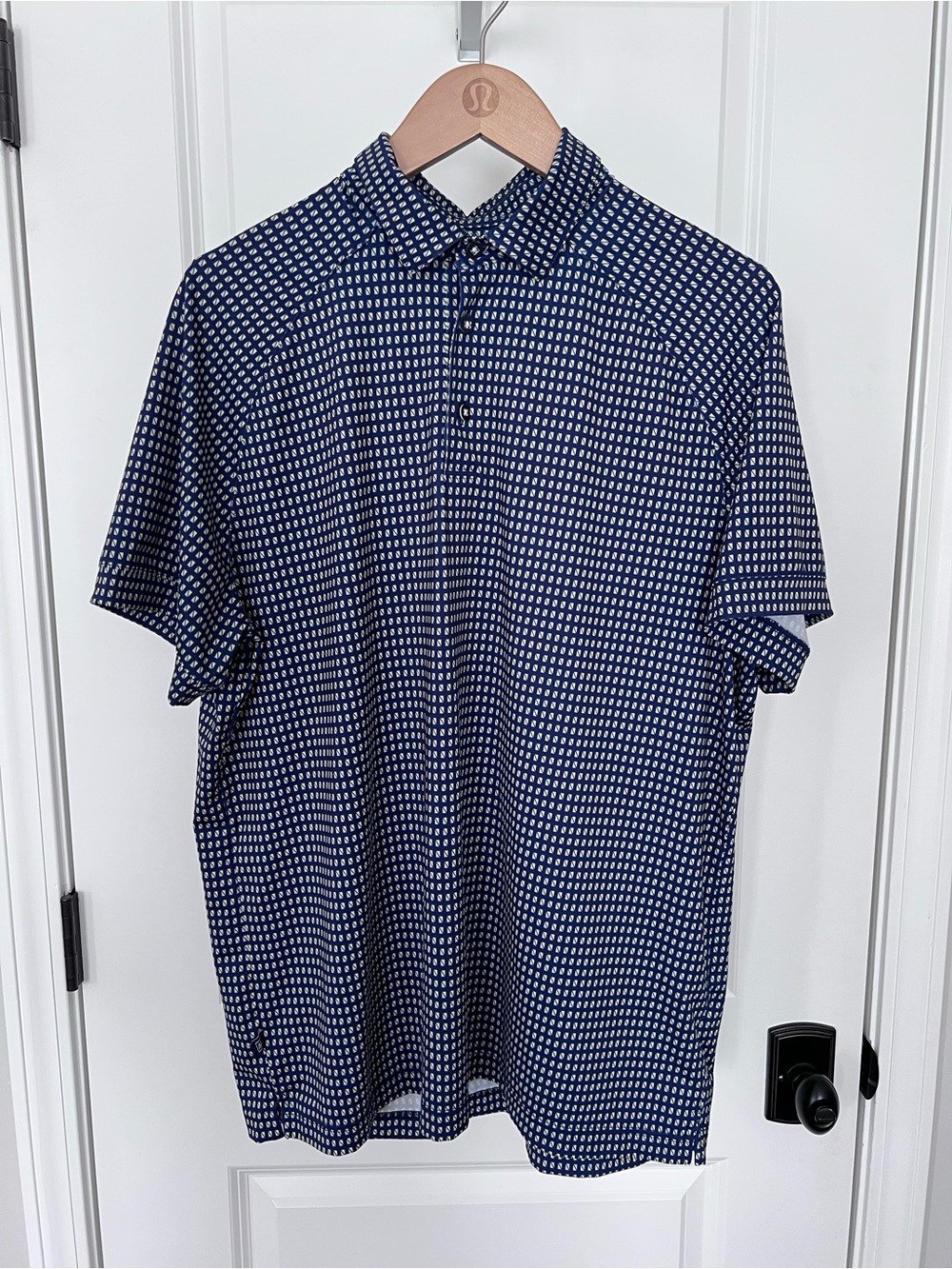 Mizzen + Main Short Sleeve Polo Shirt Navy and Yellow Size Medium EUC